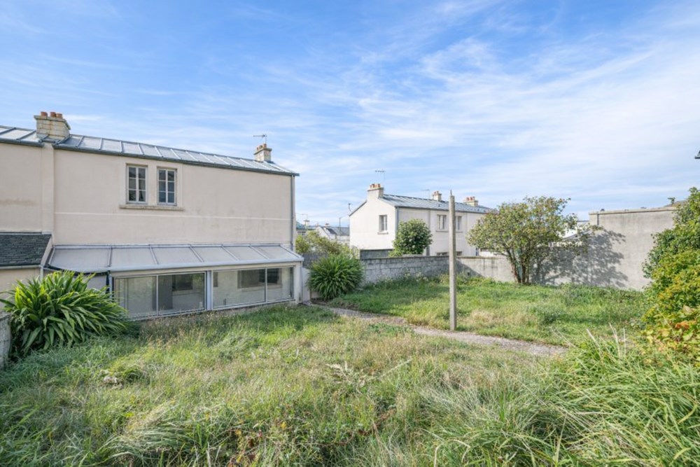 MAISON T5- TERRAIN 400M² - GRAND SEJOUR POTENTIEL - 3 CHAMBRES POSSIBILITE 4 - CALME