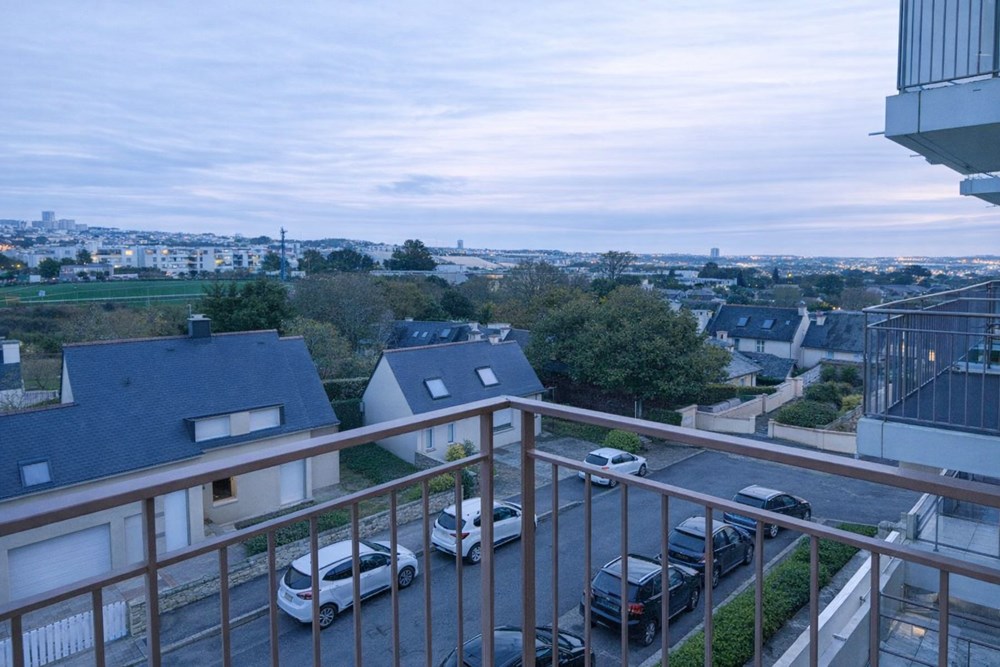 APPARTEMENT T3 65M² AVEC BALCON, ASCENSEUR, CAVE ET PARKING PRIVE SECURISE photo 5