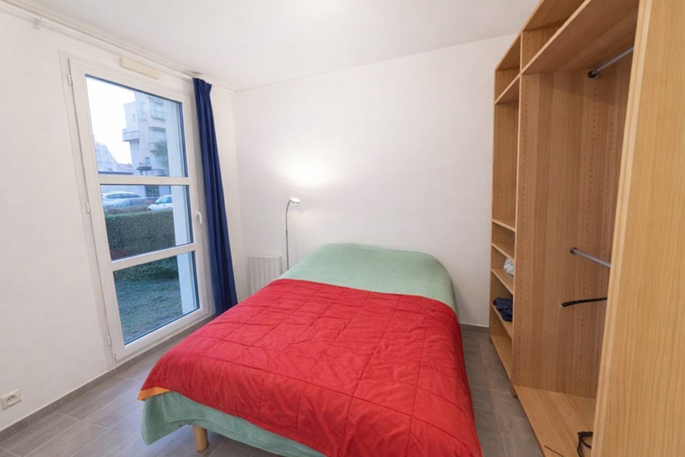LANDERNEAU - APPARTEMENT - 36 M2 - 1 PIECE photo 3