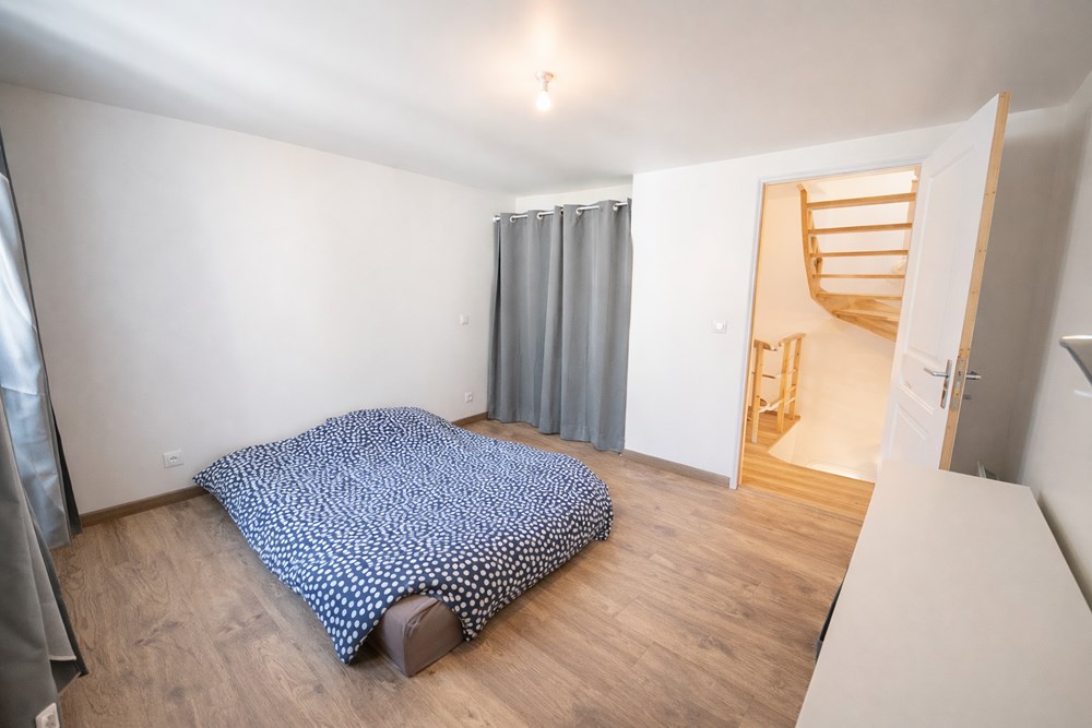 MAISON DE VILLE T3 - TRIPLEX - 2 CHAMBRES - RARE DANS LE SECTEUR - CHARME - AUCUN TRAVAUX photo 5