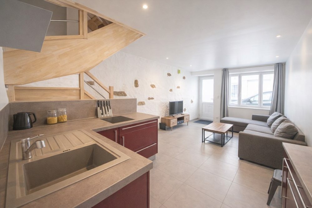MAISON DE VILLE T3 - TRIPLEX - 2 CHAMBRES - RARE DANS LE SECTEUR - CHARME - AUCUN TRAVAUX photo 2