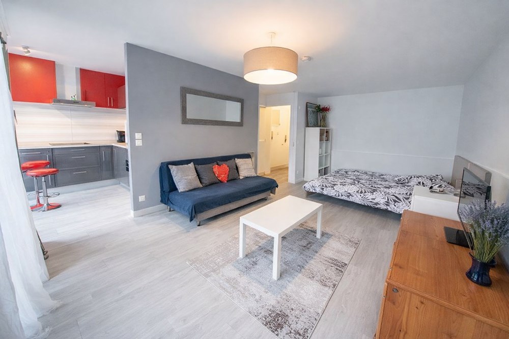 APPARTEMENT T1 40M² LOUE AVEC BALCON ET PARKING LIBRE DANS LA RESIDENCE