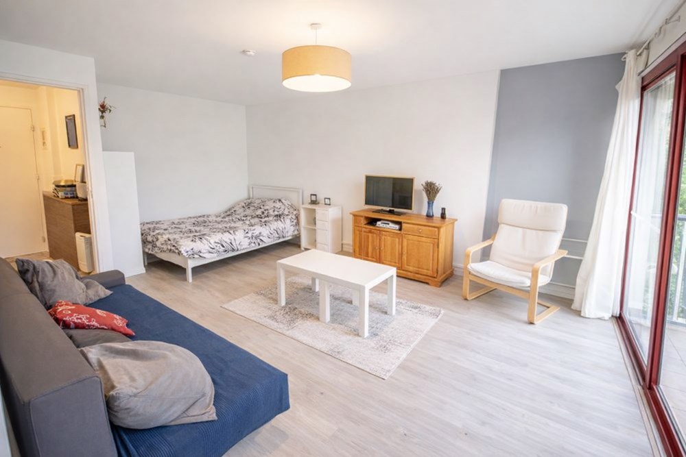 APPARTEMENT T1 40M² LOUE AVEC BALCON ET PARKING LIBRE DANS LA RESIDENCE photo 3