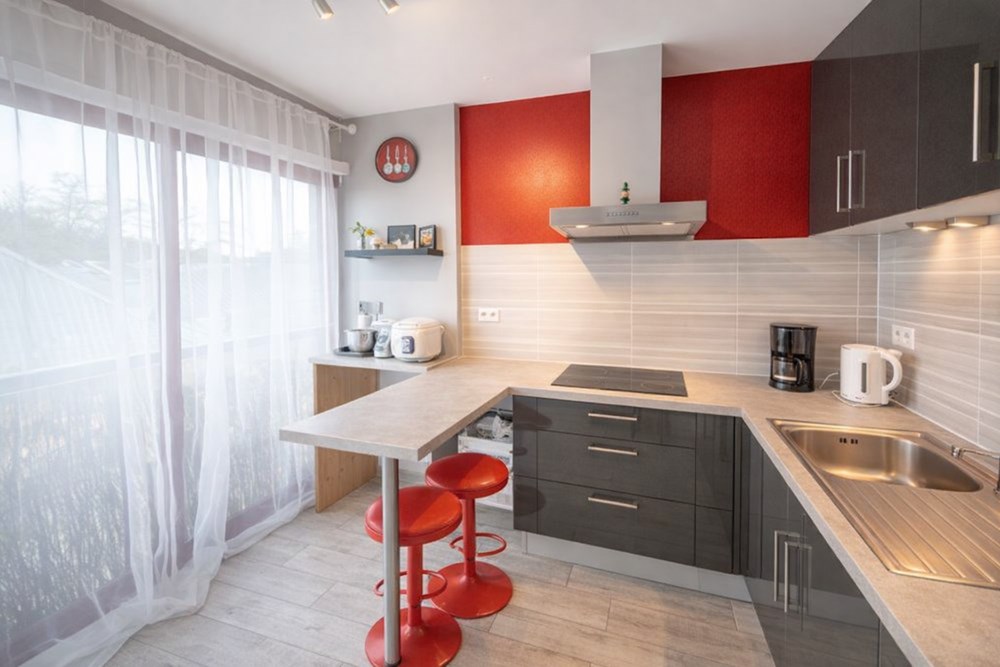 APPARTEMENT T1 40M² LOUE AVEC BALCON ET PARKING LIBRE DANS LA RESIDENCE photo 2