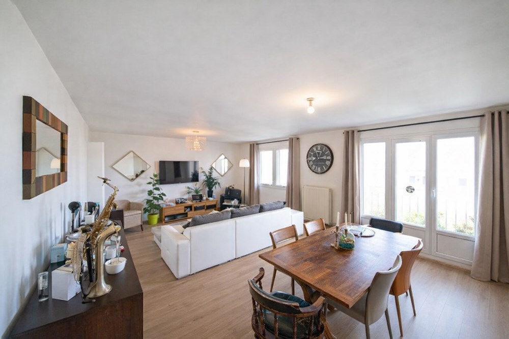 SUPERBE APPARTEMENT DE 77M² - 2 CHAMBRES - EMPLACEMENT IDEAL photo 2