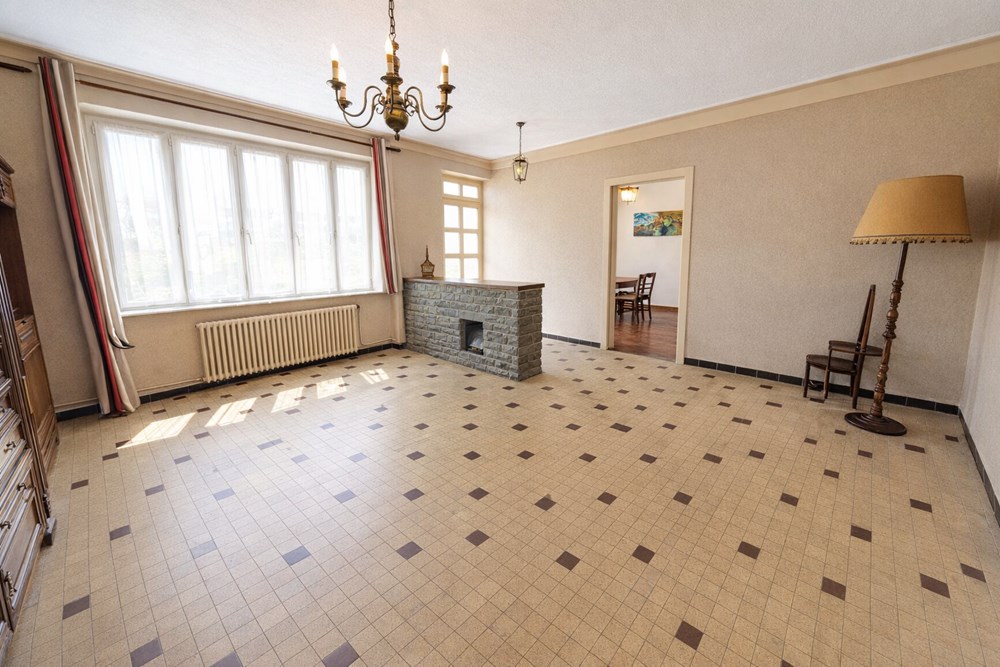 DOUBLE MAISON INDIVIDUELLE T10 DE 300M² AVEC 3 DEPENDANCES SUR UN TERRAIN DE 1700M² EN PLEIN CENTRE photo 3