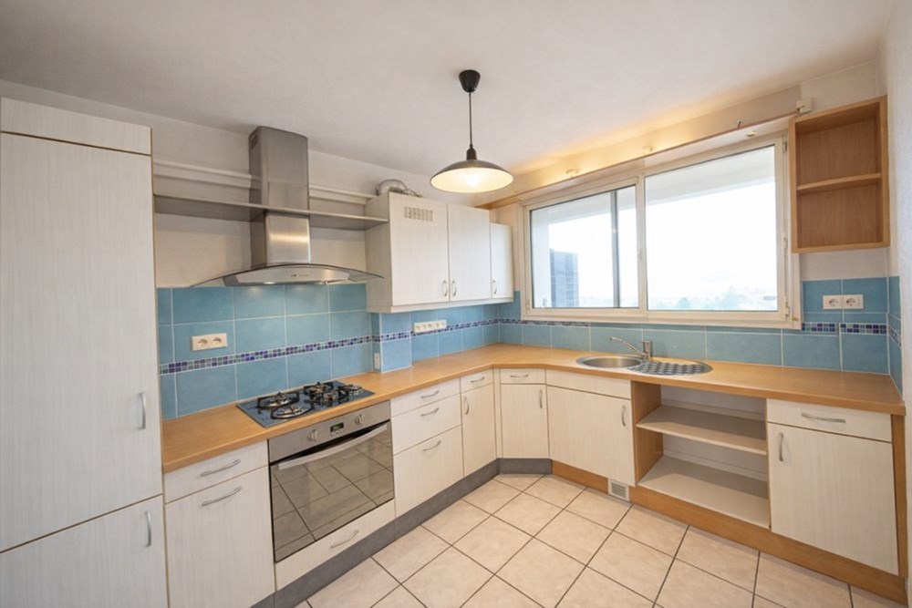 APPARTEMENT T3 - ASCENSEUR - VERDURE - ACCES PMR - CALME - AUCUNS TRAVAUX - DALLE BETON photo 3