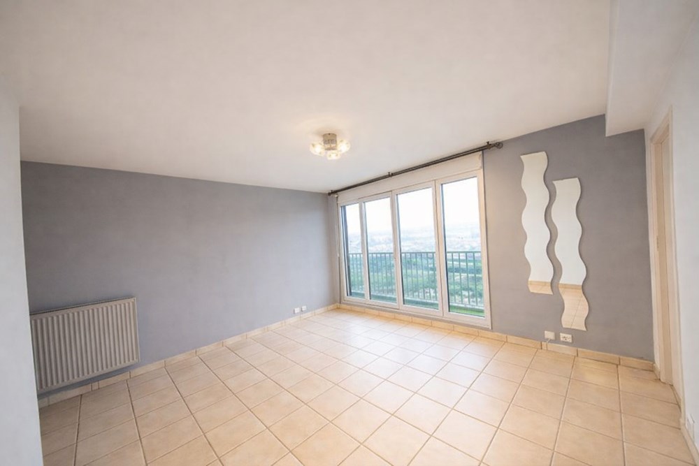 APPARTEMENT T3 - ASCENSEUR - VERDURE - ACCES PMR - CALME - AUCUNS TRAVAUX - DALLE BETON