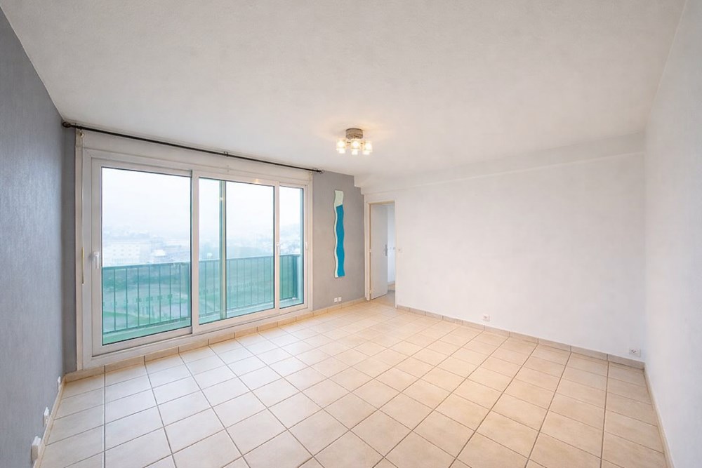 APPARTEMENT T3 - ASCENSEUR - VERDURE - ACCES PMR - CALME - AUCUNS TRAVAUX - DALLE BETON photo 2