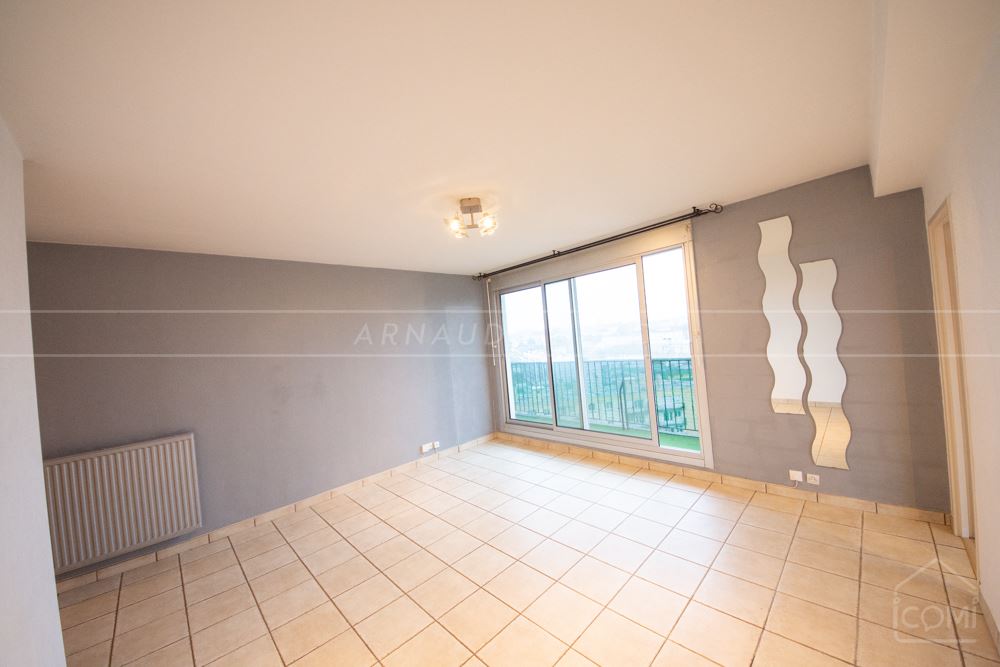 APPARTEMENT T3 - ASCENSEUR - VERDURE - ACCES PMR - CALME - AUCUNS TRAVAUX - DALLE BETON