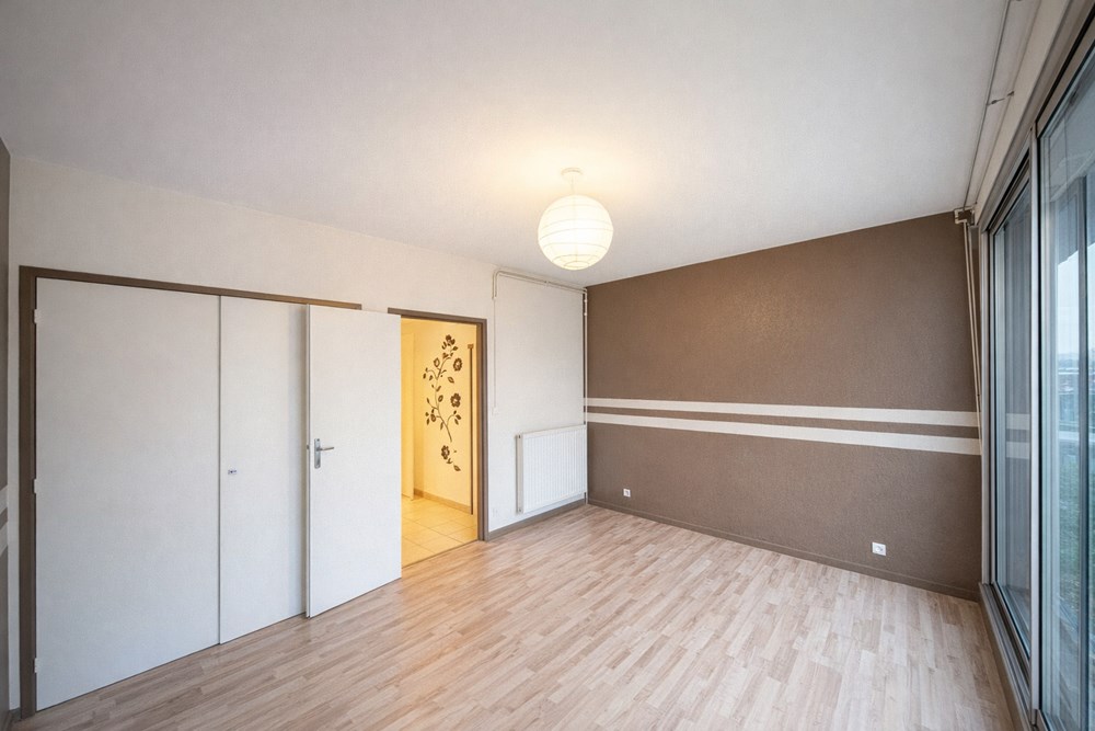 APPARTEMENT T3 - ASCENSEUR - VERDURE - ACCES PMR - CALME - AUCUNS TRAVAUX - DALLE BETON photo 4