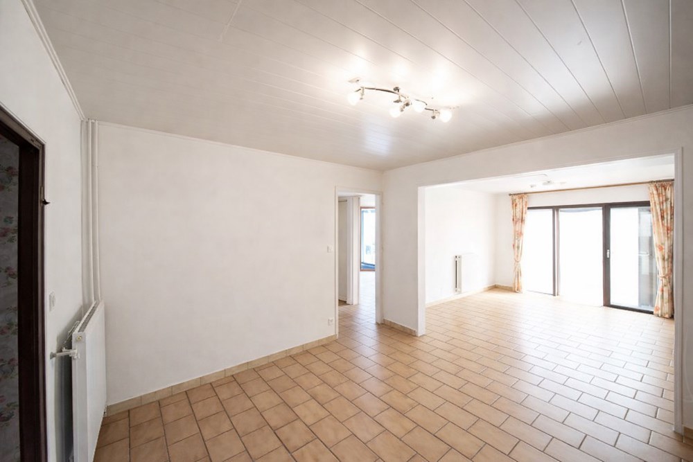 MAISON DES ANNEES 60 - ESPACE DE VIE EN REZ DE JARDIN - 3 CHAMBRES - EXPO SUD - PROXIMITE TRAMWAY - CALME