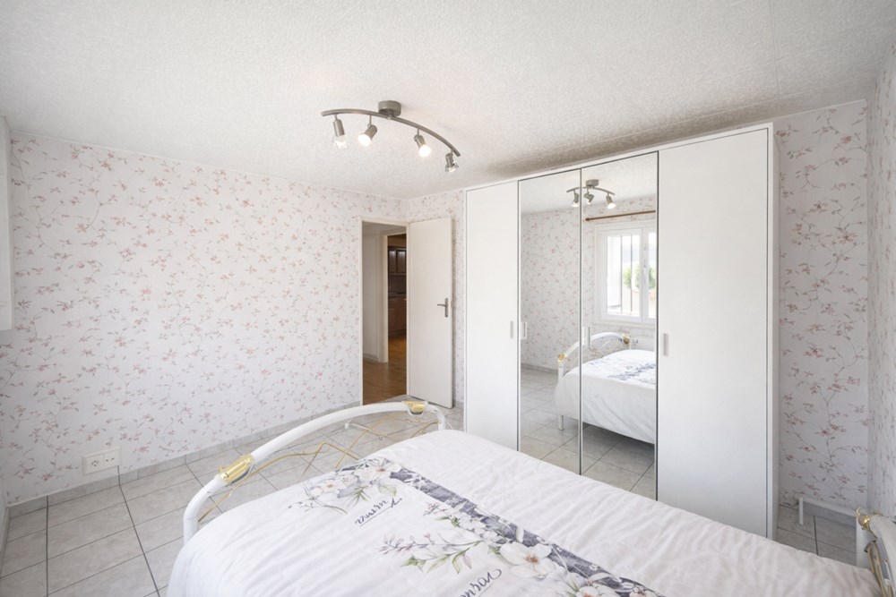 MAISON DES ANNEES 60 - ESPACE DE VIE EN REZ DE JARDIN - 3 CHAMBRES - EXPO SUD - PROXIMITE TRAMWAY - CALME photo 4