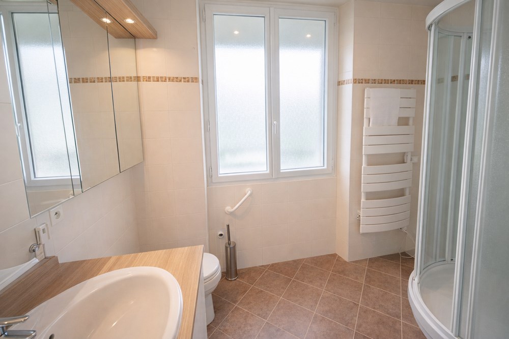MAISON T5 - 3 CHAMBRES - 110M² - TERRAIN 360M² - SOUS-SOL TOTAL- CALME - RARE - 1ERE MAIN photo 5
