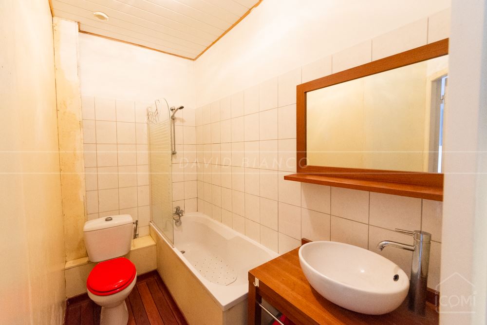 APPARTEMENT T3 DERNIER ETAGE DE 51M² VUE MER AVEC JARDIN COLLECTIF ET LOCATAIRE EN PLACE photo 4