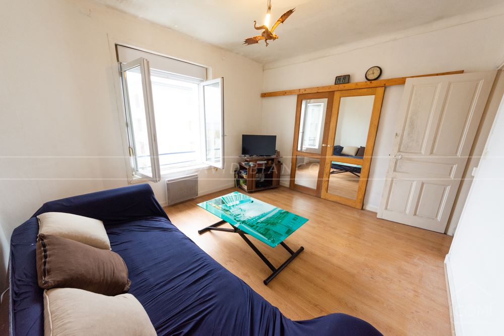 APPARTEMENT T3 DERNIER ETAGE DE 51M² VUE MER AVEC JARDIN COLLECTIF ET LOCATAIRE EN PLACE