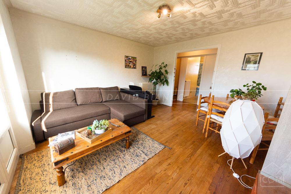 APPARTEMENT T3 70M² VUE DEGAGEE AU 4EME ET DERNIER ETAGE AVEC LOCATAIRE EN PLACE photo 5
