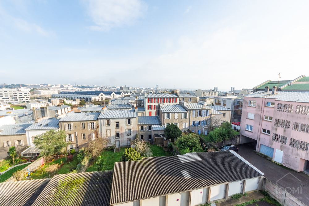 APPARTEMENT T3 70M² VUE DEGAGEE AU 4EME ET DERNIER ETAGE AVEC LOCATAIRE EN PLACE photo 4