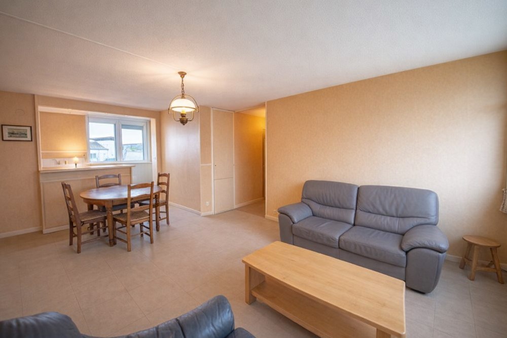APPARTEMENT - 64 M2 - 2 CHAMBRES - PLACE PARKING PRIVATIVE - CAVE