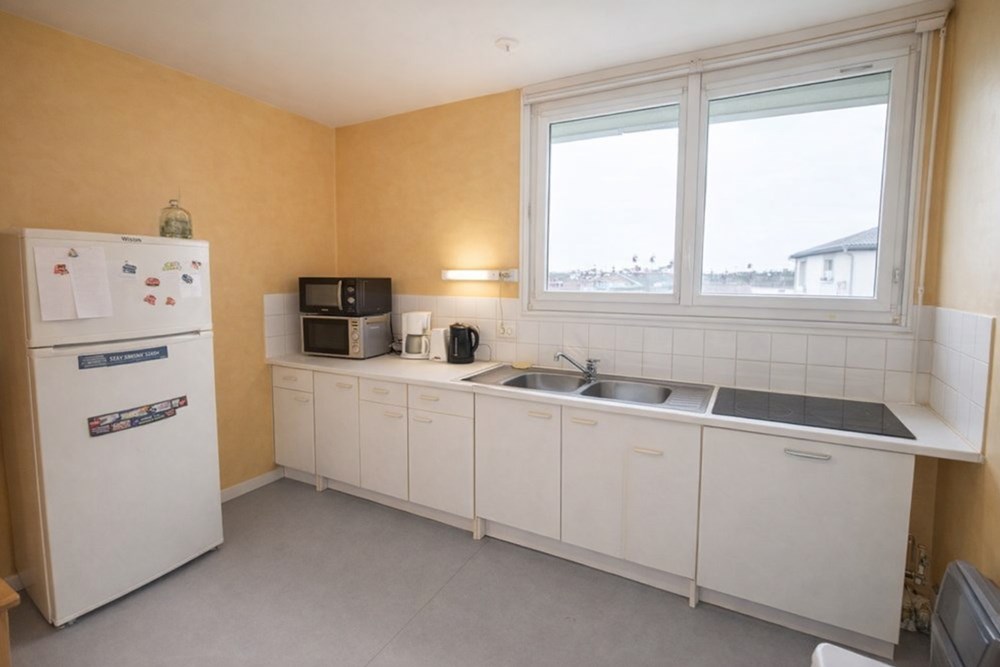 LANDIVISIAU - APPARTEMENT - 64 M2 - 3 PIECES photo 2