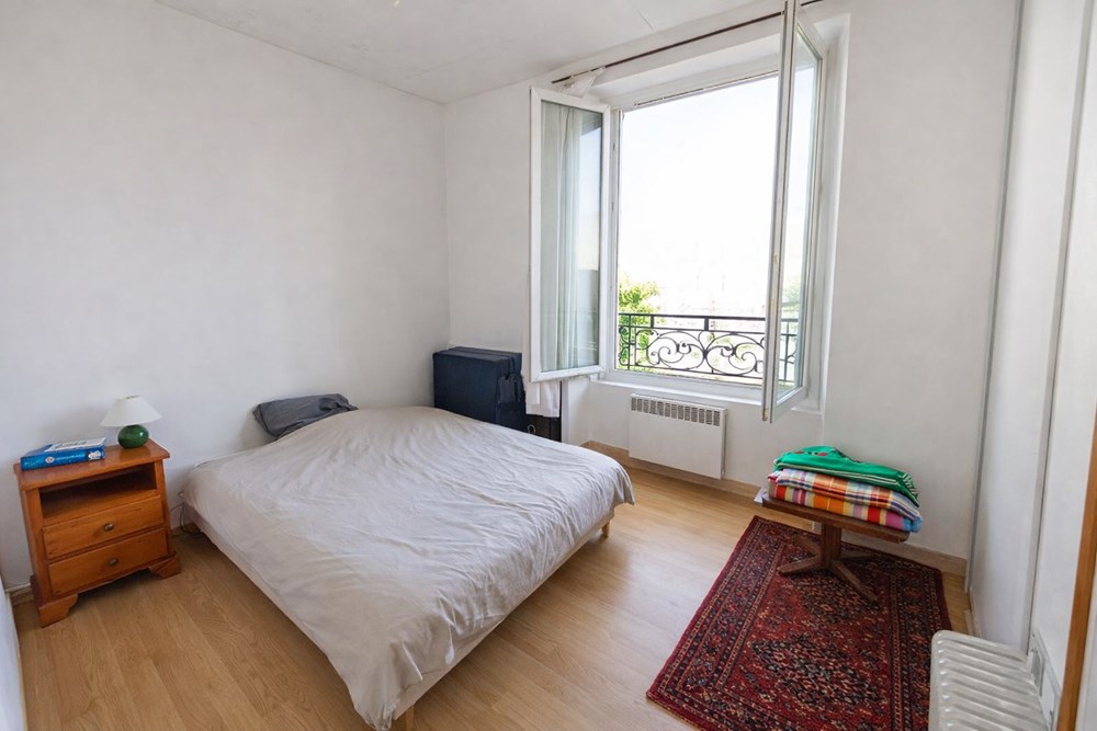APPARTEMENT T1 BIS 27M² AVEC LOCATAIRE EN PLACE, CAVE ET PETITE VUE MER photo 3
