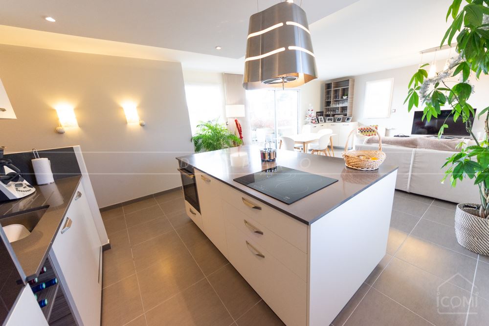 APPARTEMENT T4 85M² DERNIER ETAGE VUE MER AVEC GRANDE TERRASSE ET PARKING PRIVEE DANS UN IMMEUBLE NEUF photo 4