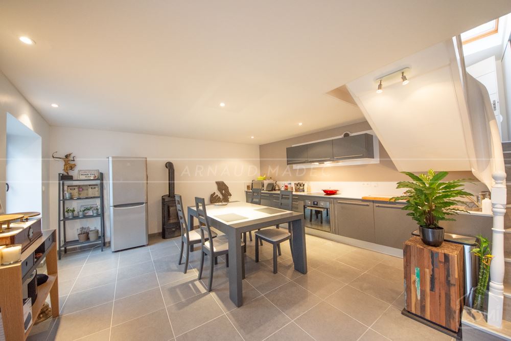 MAISON T4 DES ANNEES 30 - ENTIEREMENT RENOVEE - 2/3 CHAMBRES - AUCUNS TRAVAUX - COUP DE COEUR
