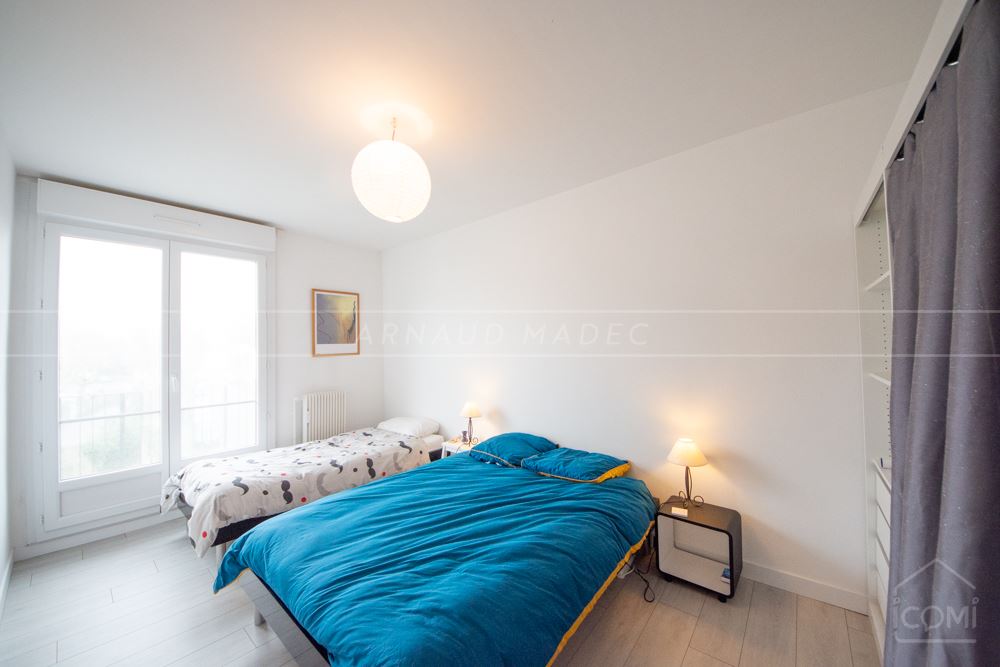 APPARTEMENT T2 - DALLE BETON - BALCONS - ASCENSEUR - RARE photo 5
