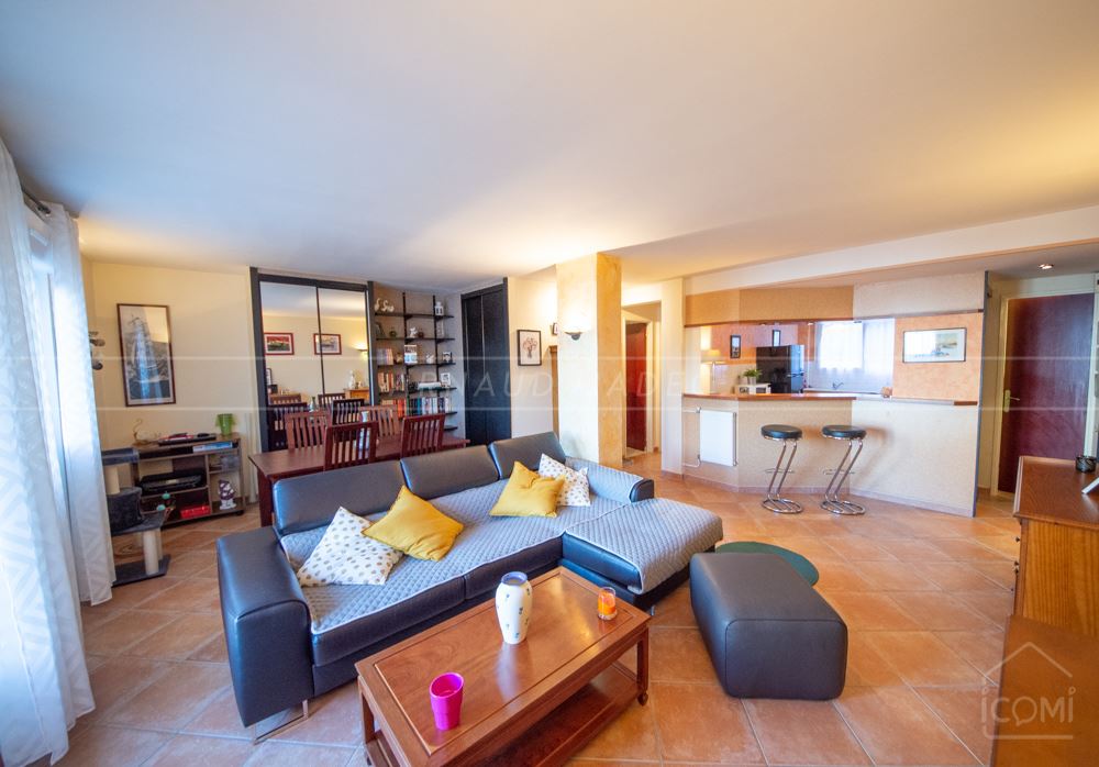 APPARTEMENT T3 - EXCEPTIONNELLE PIECE DE VIE DE +40M² - CALME - LUMINEUX - PROCHE CENTRE VILLE