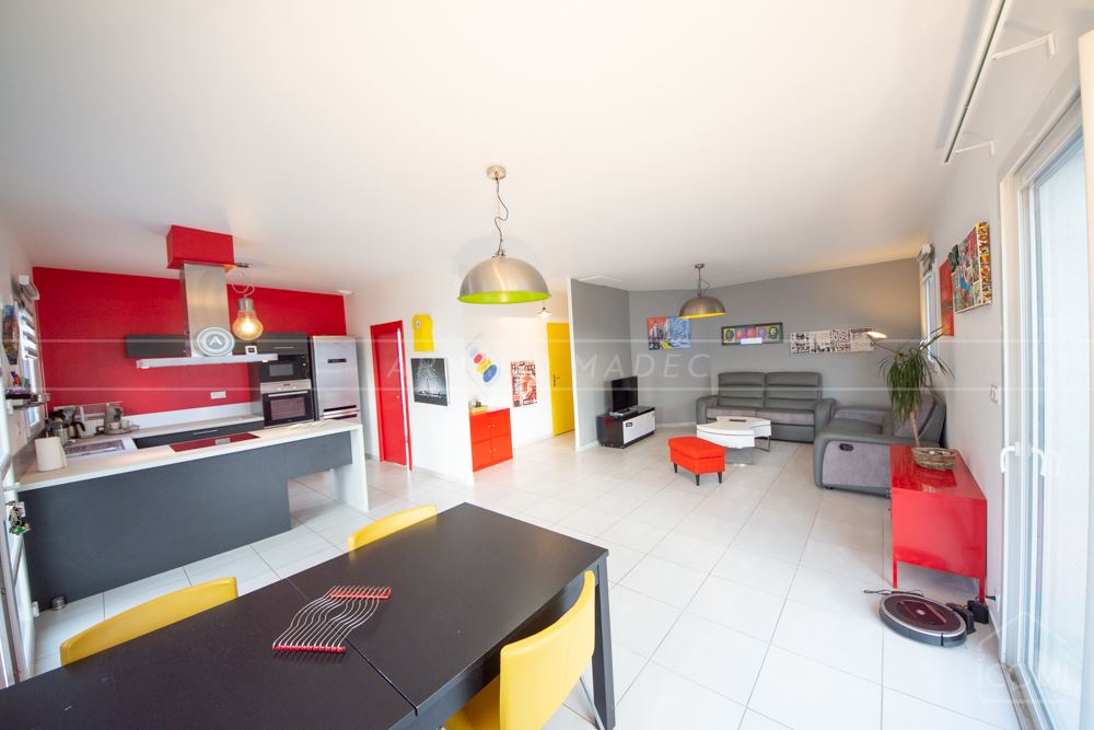 MAISON CONTEMPORAINE T4 DE 2015 - 2 CHAMBRES (3 POSSIBLE) - PIECE DE VIE DE +40M² - TERRAIN 350 M² - SOUS GARANTIE DECENNALE