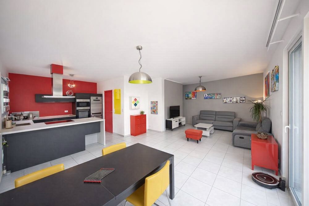 MAISON CONTEMPORAINE T4 DE 2015 - 2 CHAMBRES (3 POSSIBLE) - PIECE DE VIE DE +40M² - TERRAIN 350 M² - SOUS GARANTIE DECENNALE photo 2