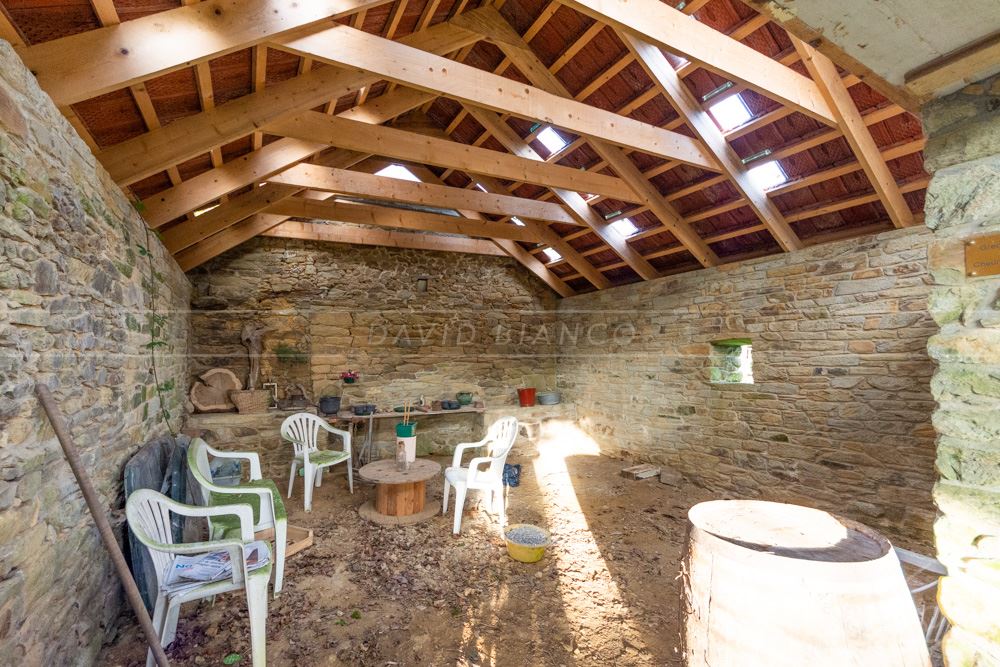 MAISON DE CARACTERE T5 130M² FORT POTENTIEL À RÉNOVER AVEC 5 DÉPENDANCES, 1 ÉTABLE, 1 GARAGE ET 1 HANGAR SUR 3650M² DE TERRAIN photo 4