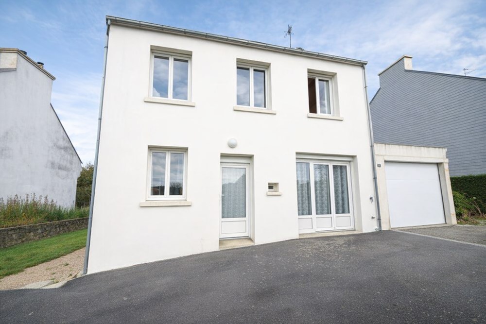 MAISON - 80 M² - 3 CHAMBRES - A RENOVER - POTENTIEL ENORME - GARAGE - TOITURE RECENTE