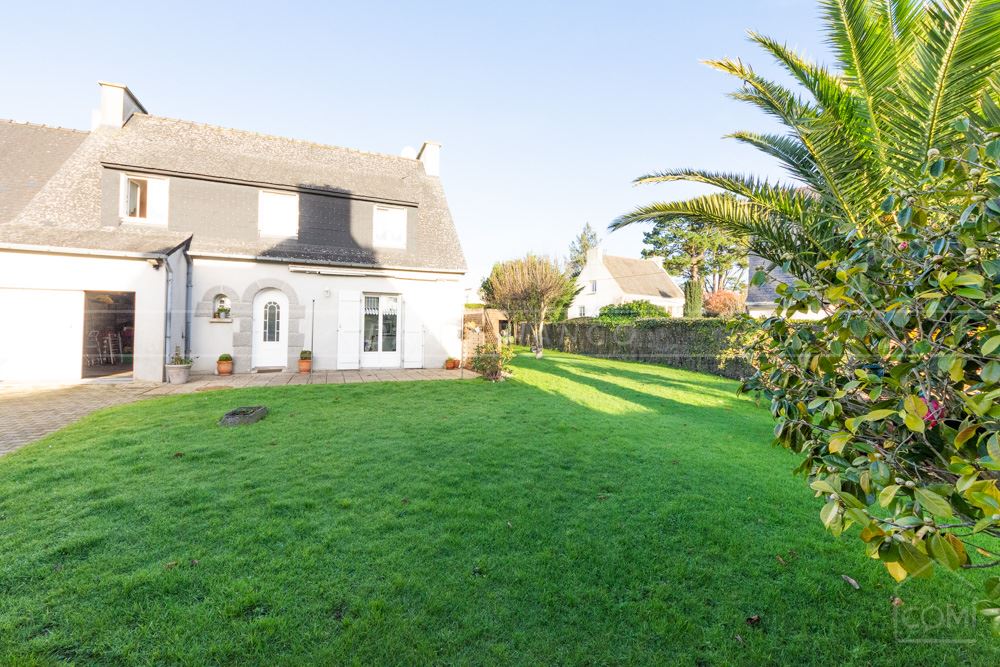 MAISON T7/8 135M² AVEC GARAGE ET TERRAIN DE 500M²