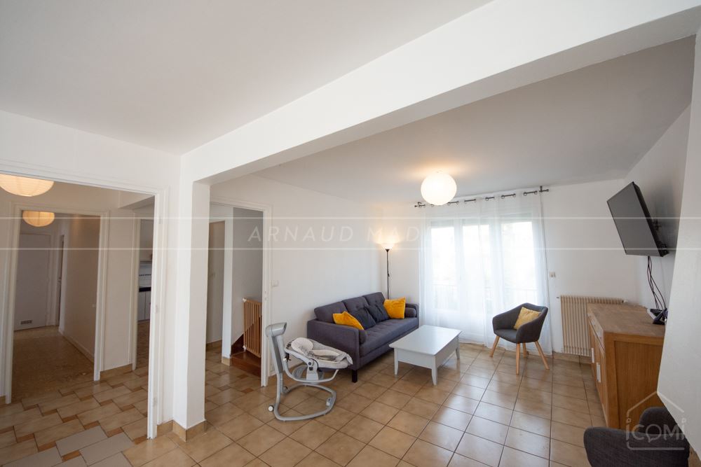 MAISON T10 - 8 CHAMBRES - 200M² - TERRAIN GENEREUX CLOS - RARE - IDEAL GRANDE FAMILLE photo 3