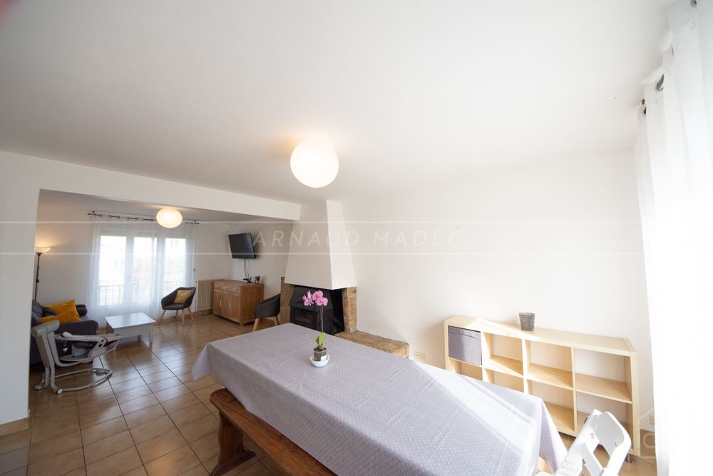 MAISON T10 - 8 CHAMBRES - 200M² - TERRAIN GENEREUX CLOS - RARE - IDEAL GRANDE FAMILLE photo 2