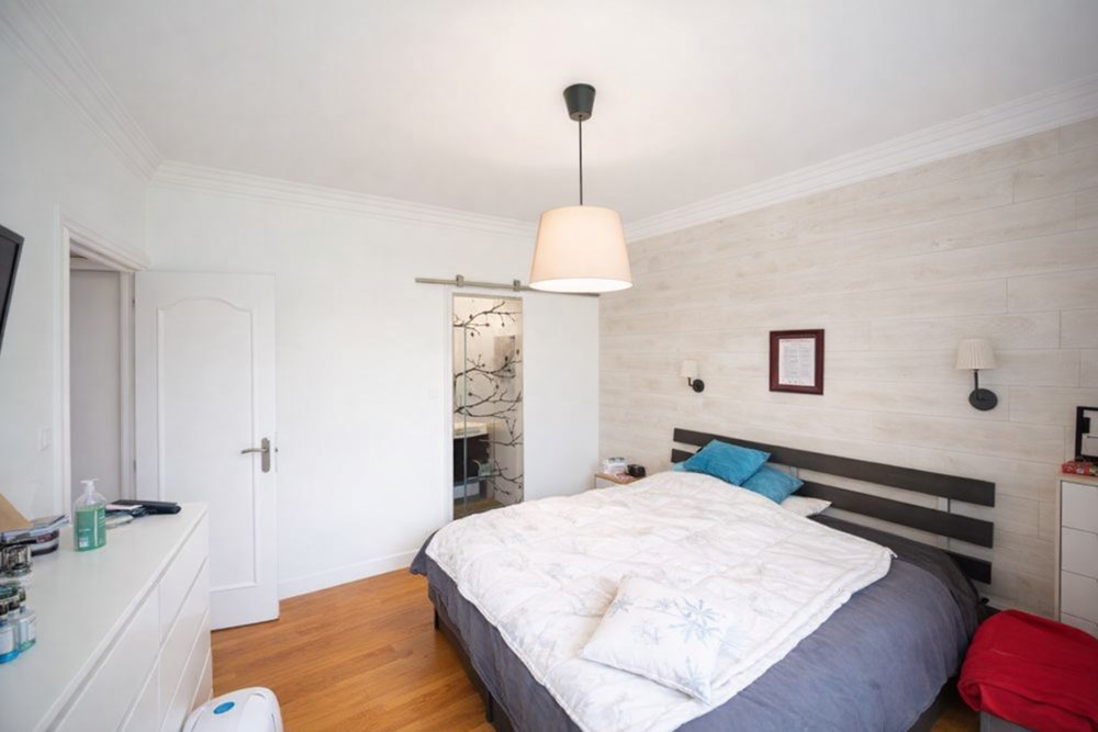 MAISON T7 - 150M² - 5 CHAMBRES - RENOVEE - PIECE DE VIE + DE 35M² - SOUS SOL - PROCHE ECOLES photo 4