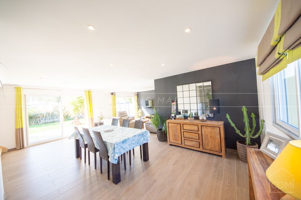 MAISON CONTEMPORAINE DE 2011 - 5/6 CHAMBRES - ESPACE DE VIE 60M² - CALME - 1ERE MAIN - RARE photo 4