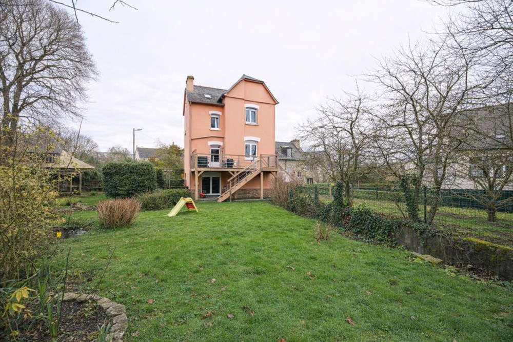 TRES BELLE MAISON T5 DE 130 M² - 4 CHAMBRES - JARDIN DE 370 M² - A VOIR RAPIDEMENT
