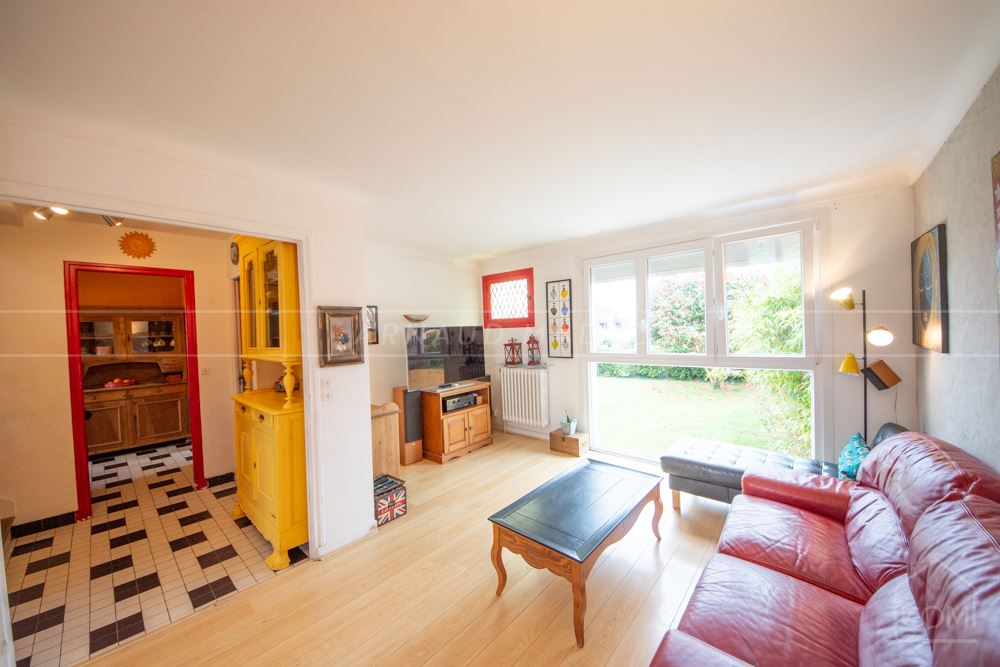 MAISON T6 - 4 CHAMBRES - TERRAIN CLOS TRIPLE EXPOSITION - CALME - RARE