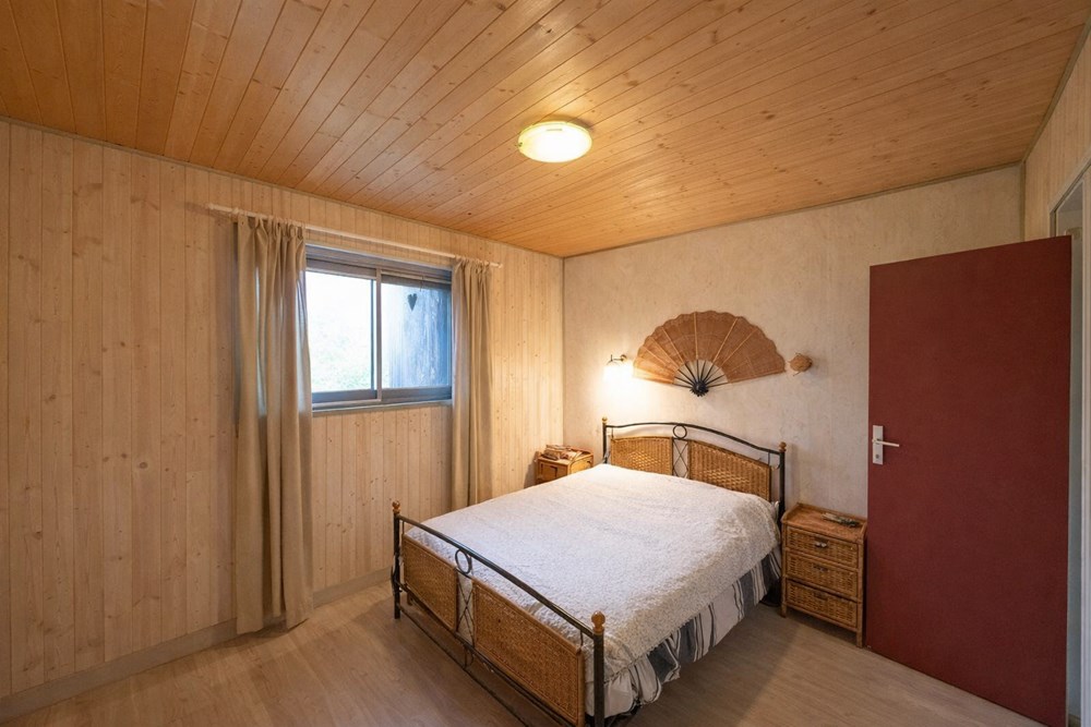 MAISON T5 DE 165M² - 3/4 CHAMBRES - TERRAIN DE 1100M² - SUPERBE EMPLACEMENT ET GROS POTENTIEL photo 4