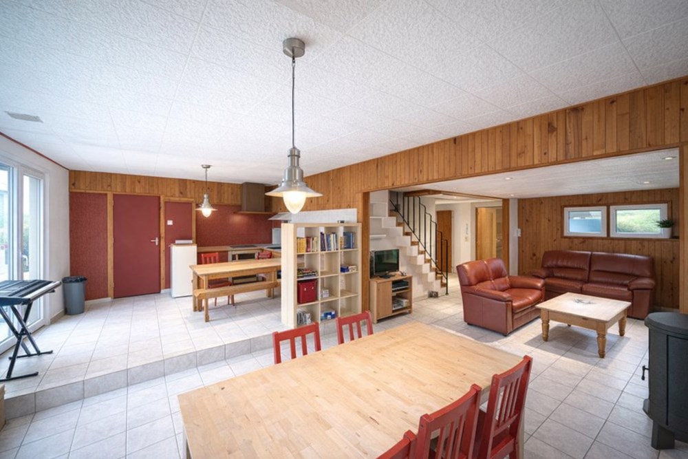 MAISON T5 DE 165M² - 3/4 CHAMBRES - TERRAIN DE 1100M² - SUPERBE EMPLACEMENT ET GROS POTENTIEL photo 2