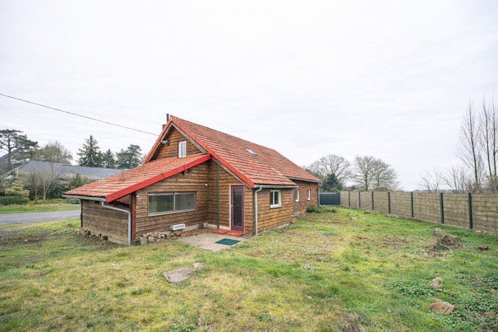 MAISON T5 DE 165M² - 3/4 CHAMBRES - TERRAIN DE 1100M² - SUPERBE EMPLACEMENT ET GROS POTENTIEL
