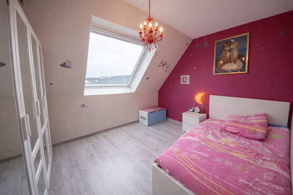 MAISON - RARE - 3 CHAMBRES (POSSIBLE 4) - PIECE DE VIE DE +40M² - TERRAIN DE +400 M - SECTEUR RECHERCHE - photo 4