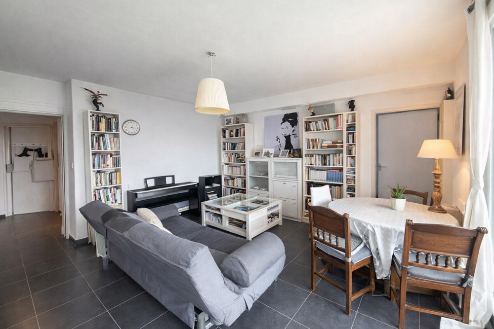 APPARTEMENT T3 - 2 CHAMBRES - ASCENSEUR - BALCONS/TERRASSE - VUE DEGAGEE SUR VERDURE - STATIONNEMENT AISE photo 2
