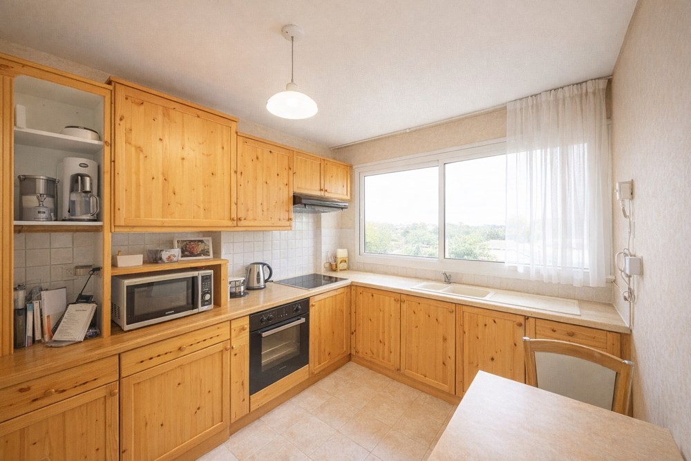 APPARTEMENT T5 89 M2 - 3 CHAMBRES - CAVE - 2E ETAGE - BALCON - SITUATION IDEALE photo 2