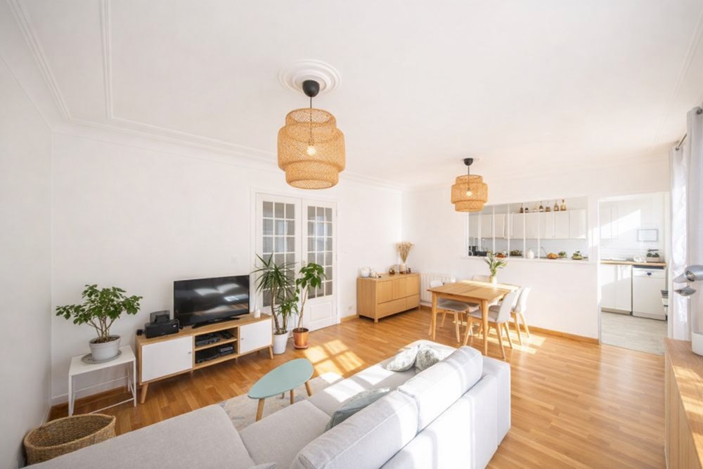 APPARTEMENT T5 - 3 CHAMBRES - PIECE DE VIE TRIPLE - RENOVATION RECENTE - DALLE BETON - RARE - COUP DE COEUR photo 3