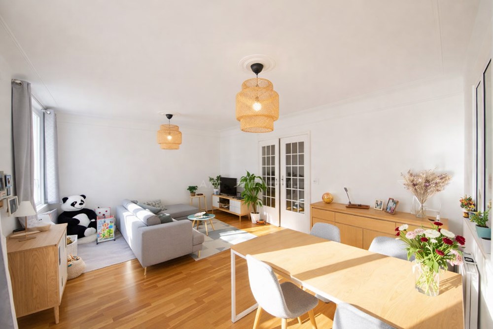 APPARTEMENT T5 - 3 CHAMBRES - PIECE DE VIE TRIPLE - RENOVATION RECENTE - DALLE BETON - RARE - COUP DE COEUR