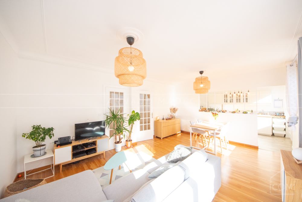 APPARTEMENT T5 - 3 CHAMBRES - PIECE DE VIE TRIPLE - RENOVATION RECENTE - DALLE BETON - RARE - COUP DE COEUR photo 3