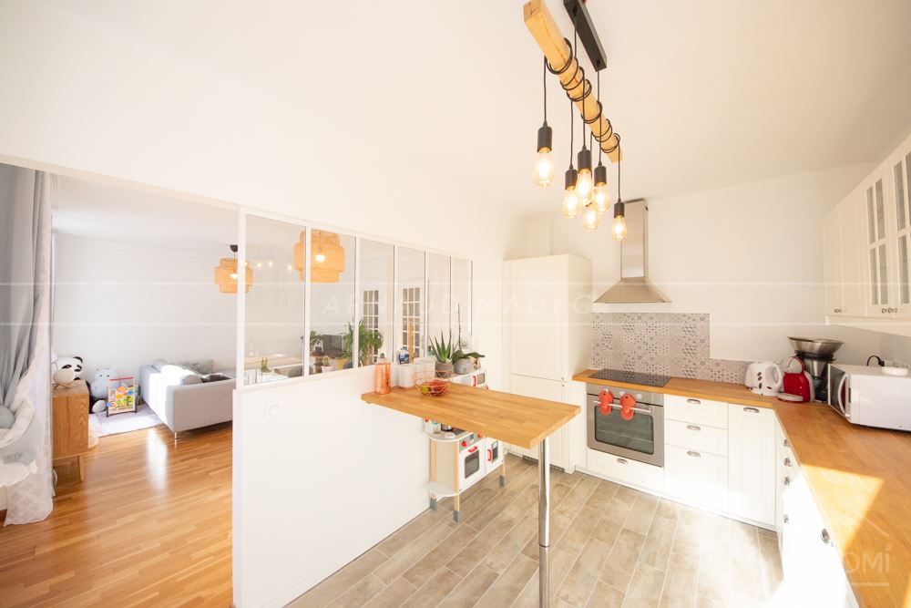 APPARTEMENT T5 - 3 CHAMBRES - PIECE DE VIE TRIPLE - RENOVATION RECENTE - DALLE BETON - RARE - COUP DE COEUR photo 4
